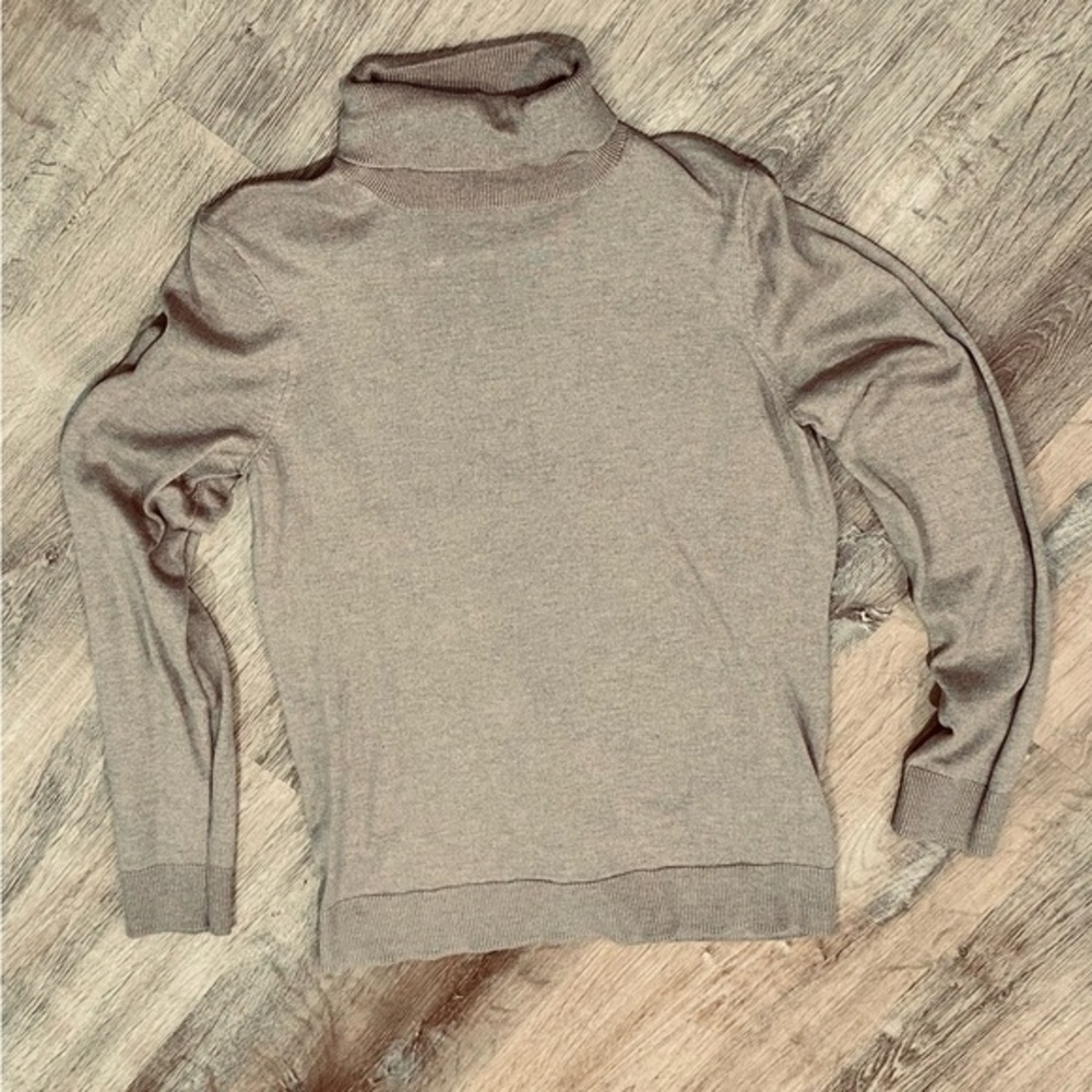 Amazon Essentials Women's Turtleneck Sweater - Taupe